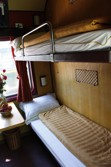 Cabin 4 giường điều hòa ốp gỗ - 3