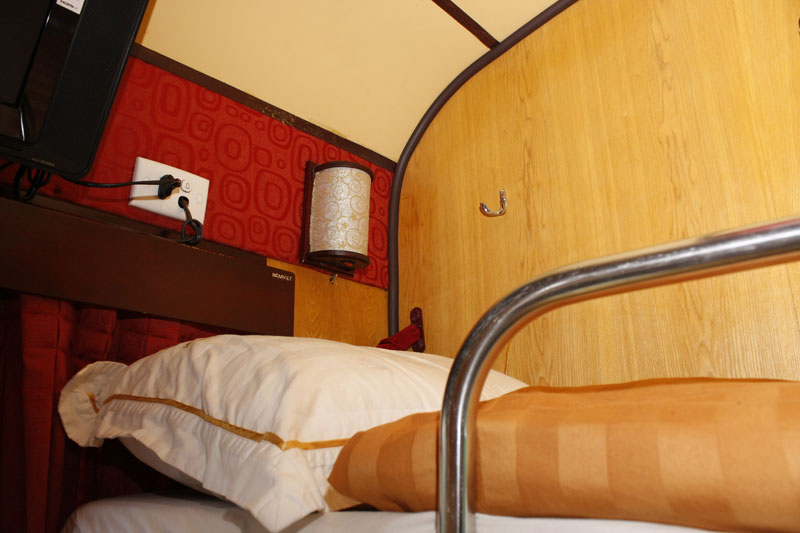 Cabin 4 giường điều hòa ốp gỗ - 2
